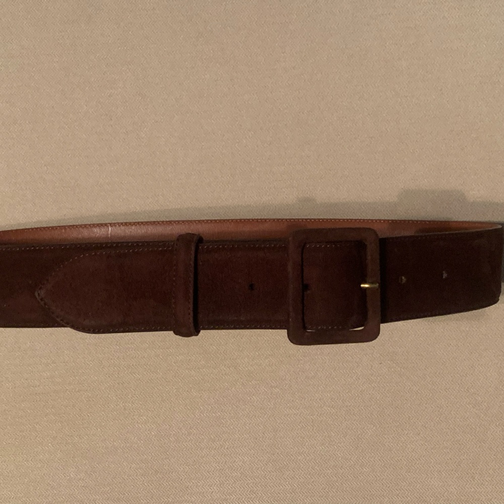 Women’s Ralph Lauren Chocolate Brown Leather Belt
Size: M
Length: 34 inches